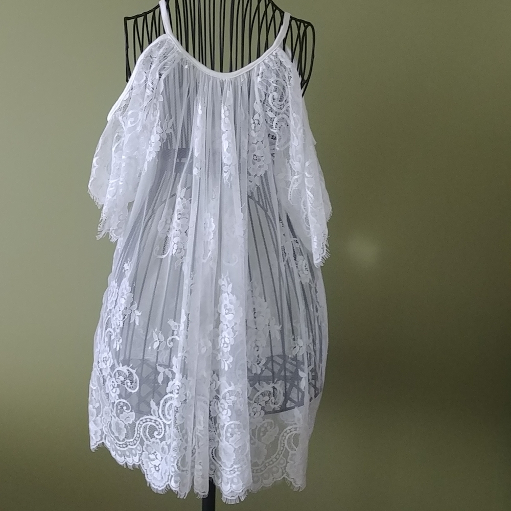 🌟HOST PICK 🌟 Dress Coverup, white lace size "M" but can fit size "L"
